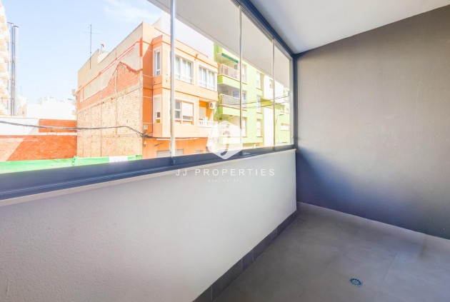 Segunda mano - Apartamento / piso -
Torrevieja - Estacion de autobuses