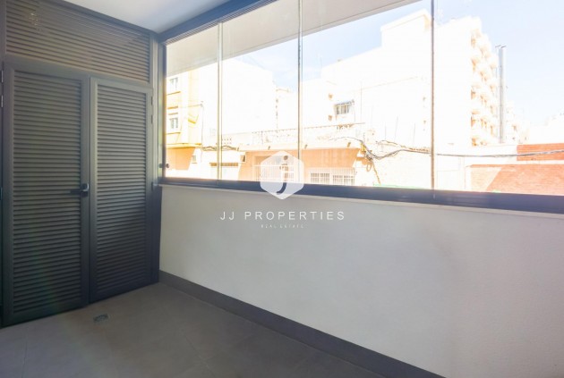 Segunda mano - Apartamento / piso -
Torrevieja - Estacion de autobuses
