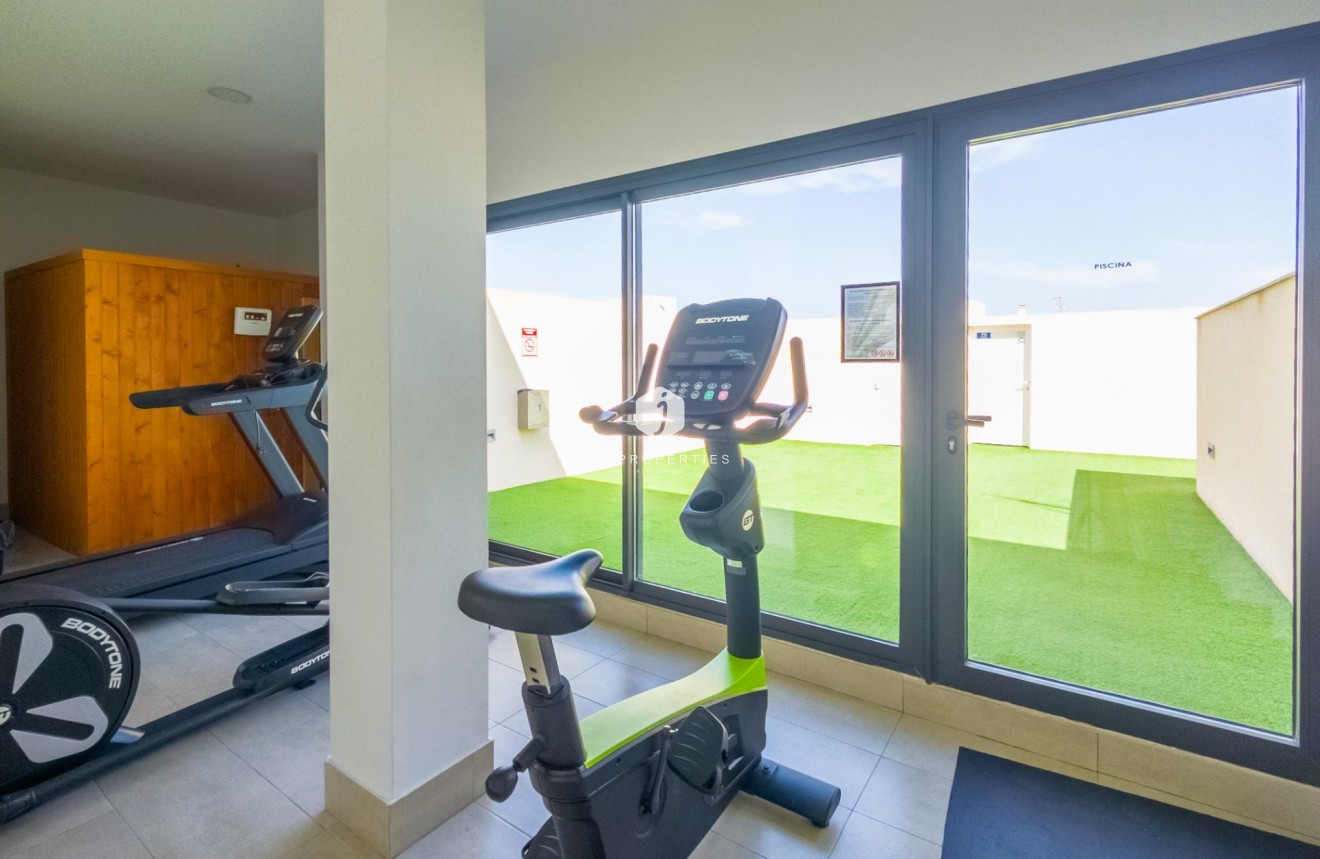Segunda mano - Apartamento / piso -
Torrevieja - Estacion de autobuses