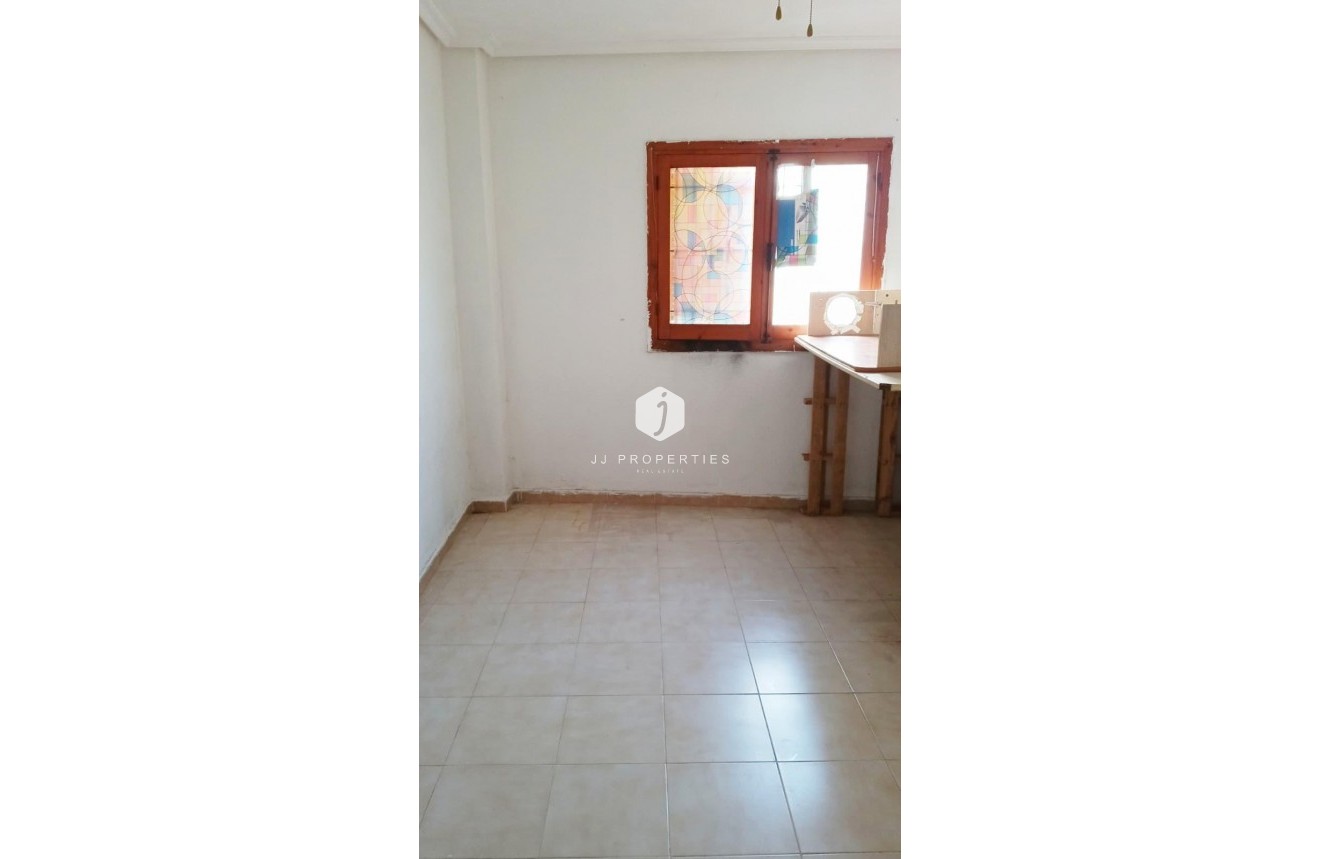 Segunda mano - Apartamento / piso -
Torrevieja - Centro