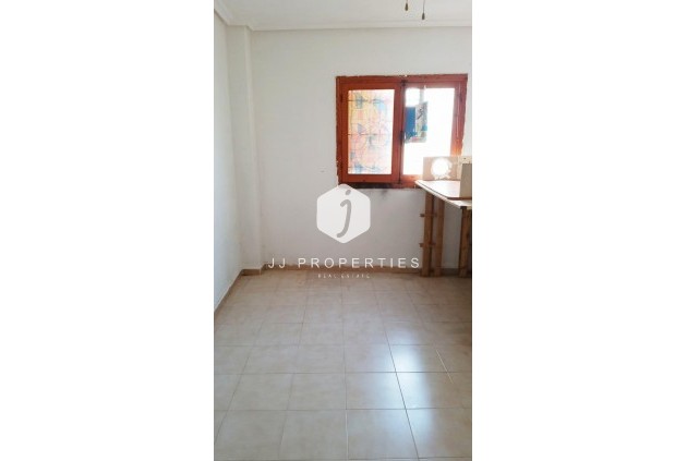 Segunda mano - Apartamento / piso -
Torrevieja - Centro