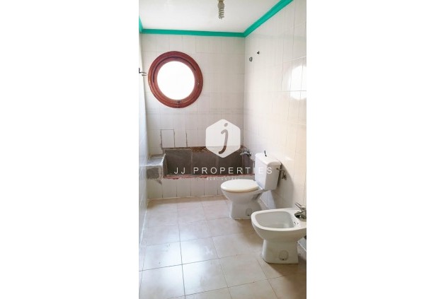 Segunda mano - Apartamento / piso -
Torrevieja - Centro