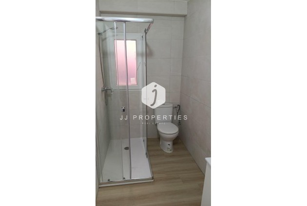 Resale - Apartment / flat -
Torrevieja - Centro