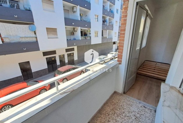 Resale - Apartment / flat -
Torrevieja - Centro