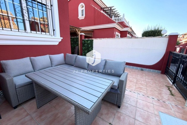 Resale - Chalet -
Orihuela Costa - Villamartín