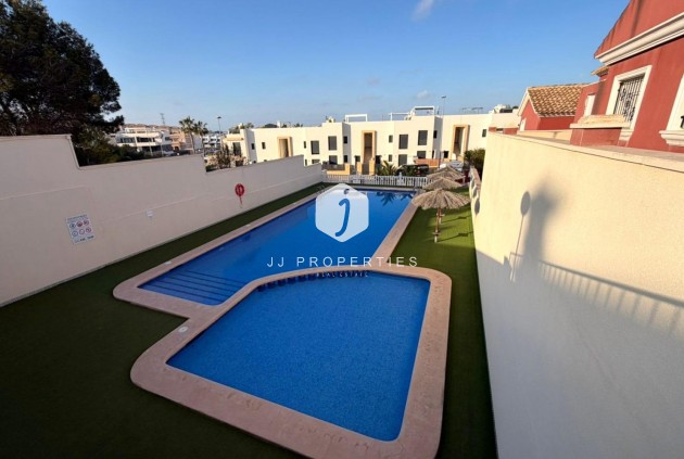 Resale - Chalet -
Orihuela Costa - Villamartín