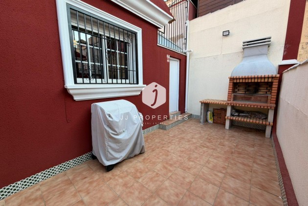 Resale - Chalet -
Orihuela Costa - Villamartín