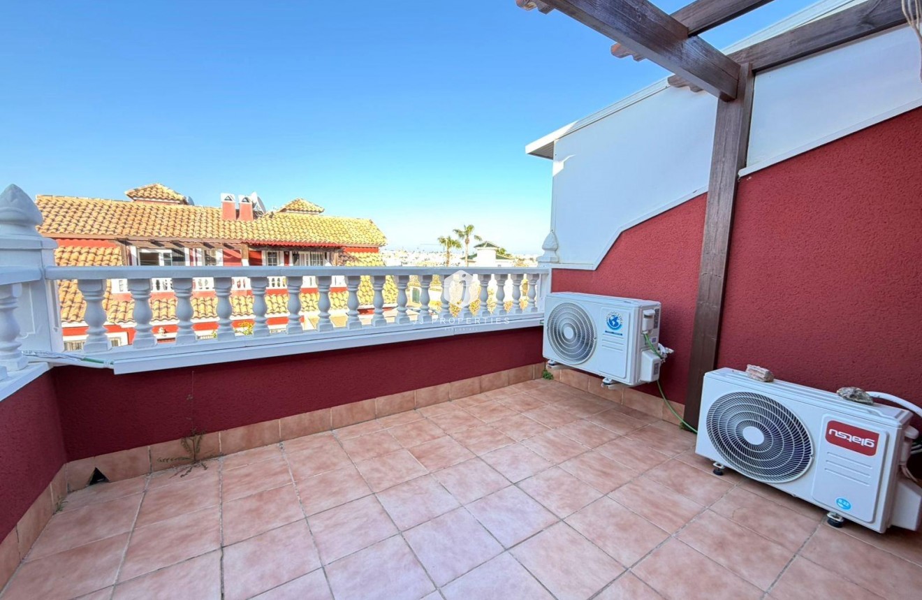 Resale - Chalet -
Orihuela Costa - Villamartín