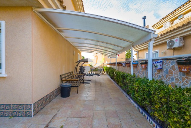 Resale - Villa -
Torrevieja - Los Balcones - Los Altos del Edén