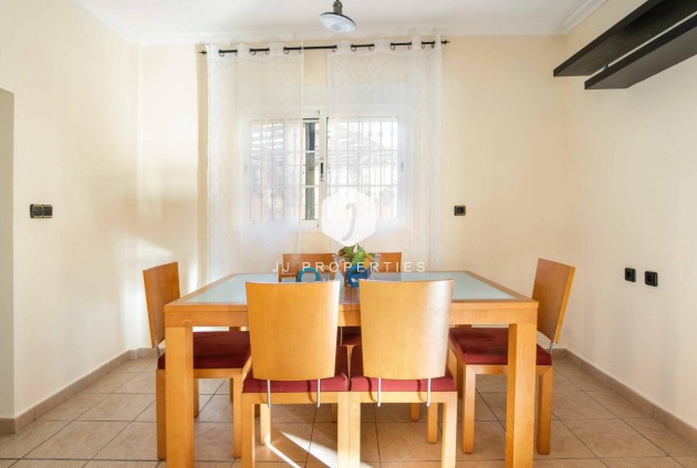 Resale - Chalet -
Orihuela Costa - Los Almendros-la Florida