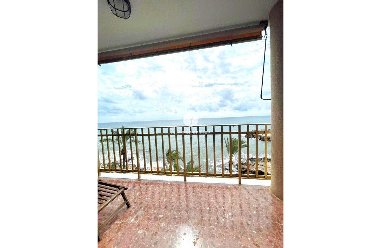 Resale - Apartment / flat -
Torrevieja - Estacion de autobuses