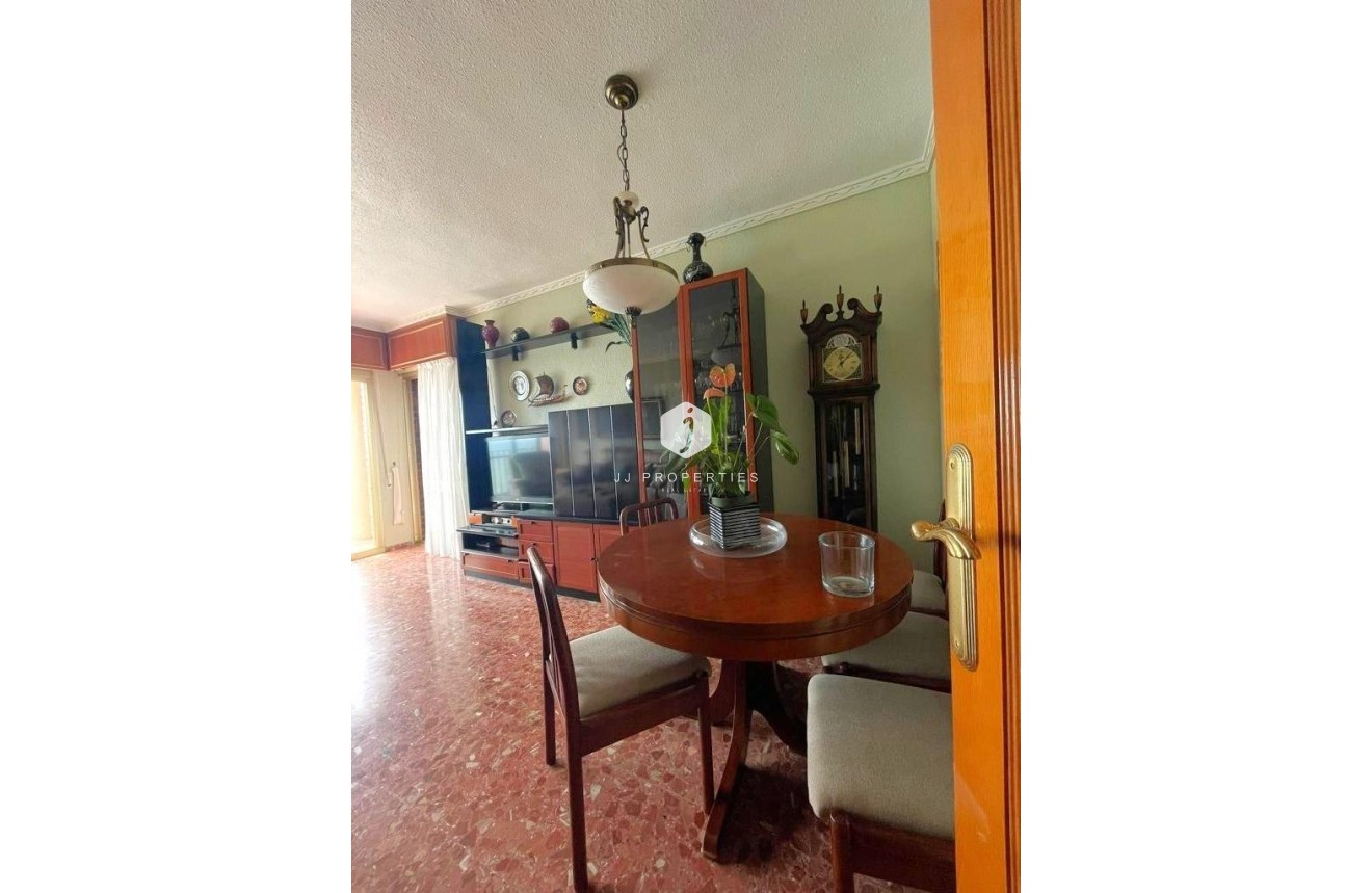 Resale - Apartment / flat -
Torrevieja - Estacion de autobuses