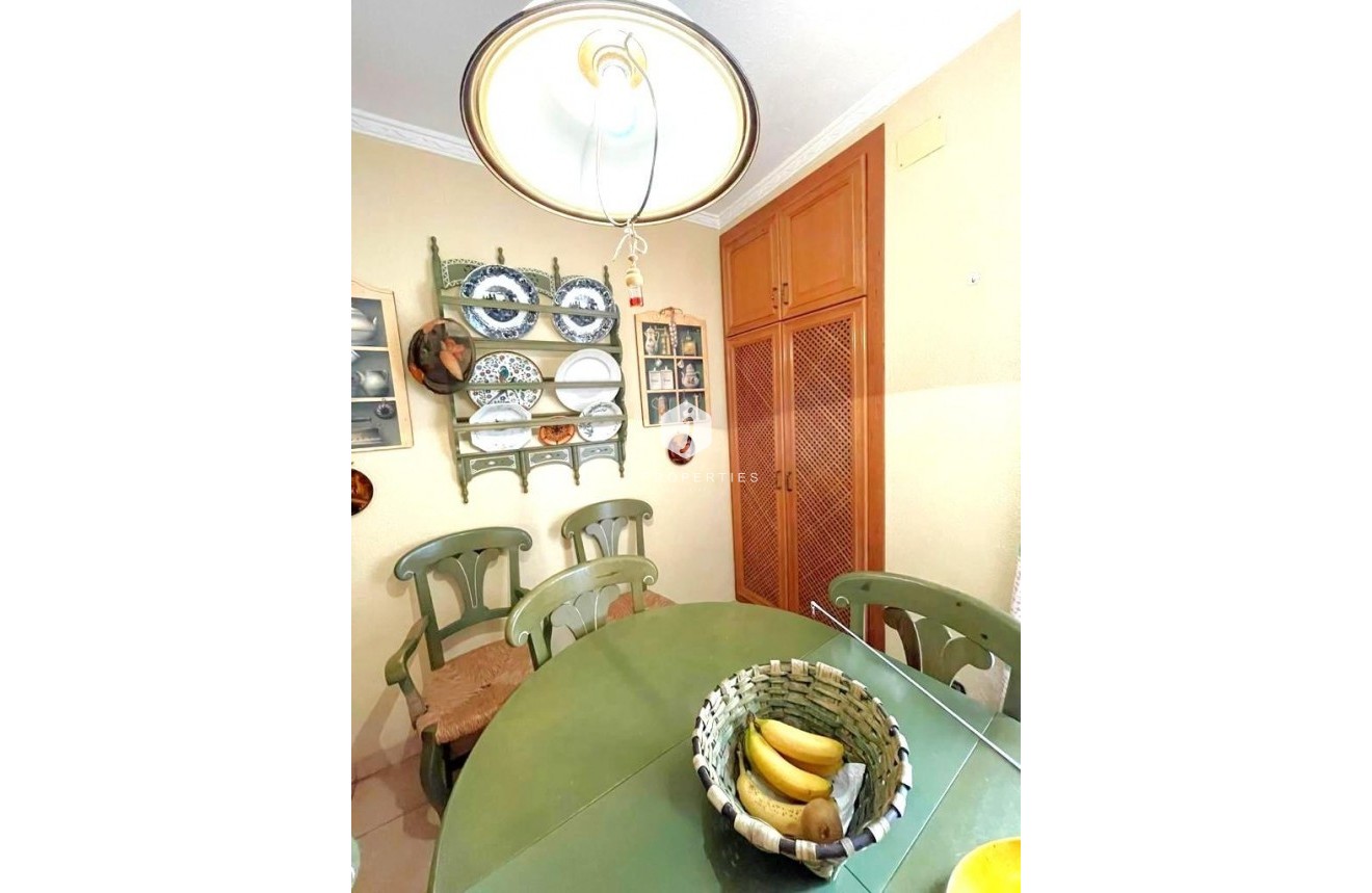 Resale - Apartment / flat -
Torrevieja - Estacion de autobuses