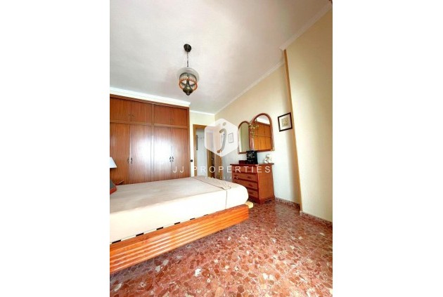 Resale - Apartment / flat -
Torrevieja - Estacion de autobuses