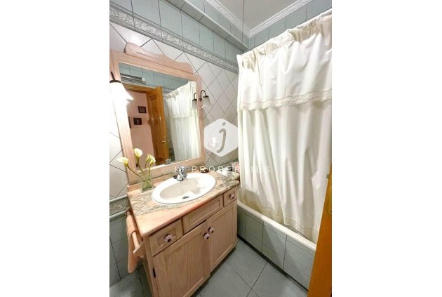 Resale - Apartment / flat -
Torrevieja - Estacion de autobuses
