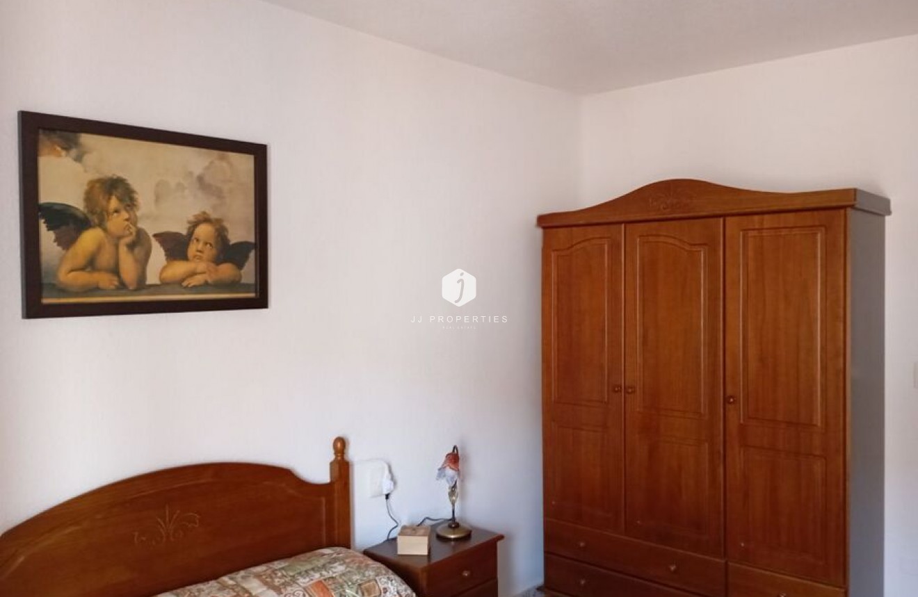 Z drugiej ręki - Szalet -
Daya Vieja - Costa Blanca