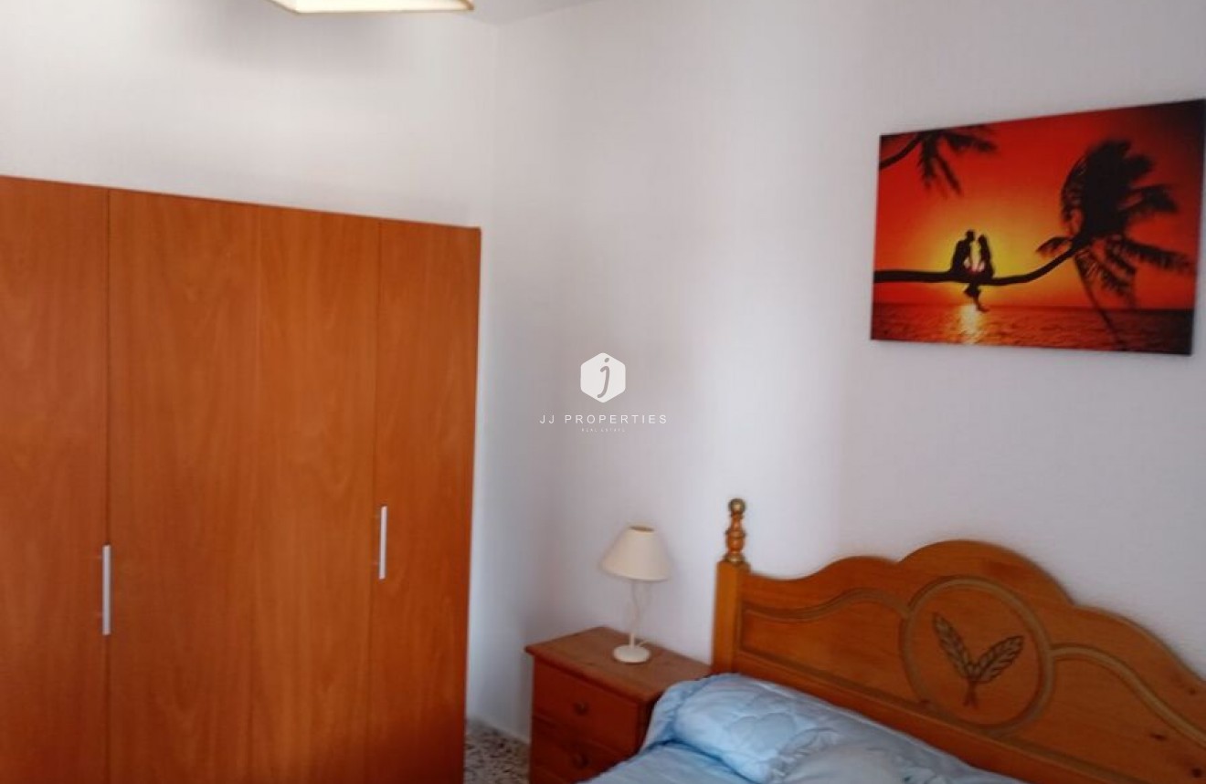 Z drugiej ręki - Szalet -
Daya Vieja - Costa Blanca