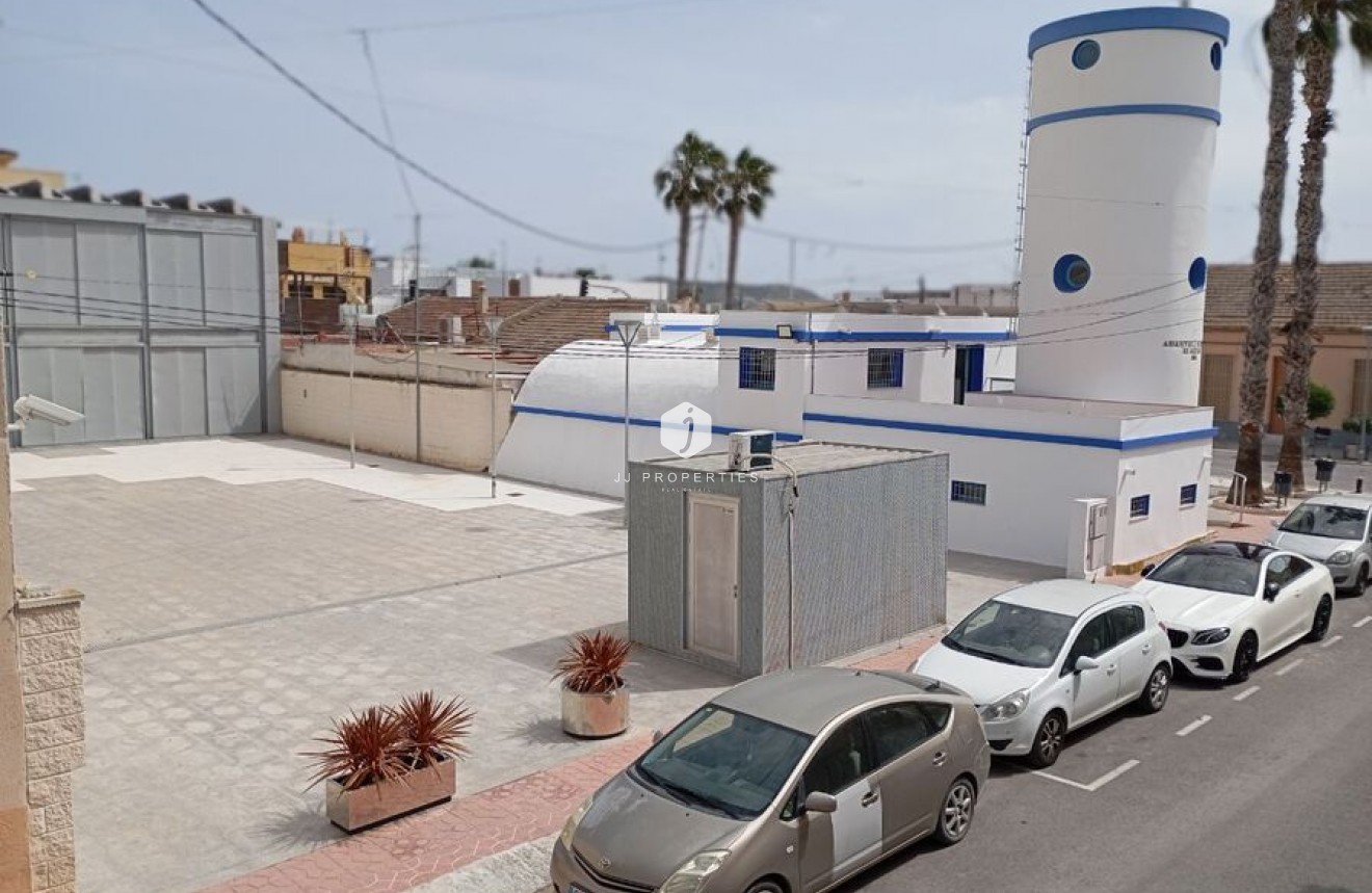 Z drugiej ręki - Szalet -
Daya Vieja - Costa Blanca