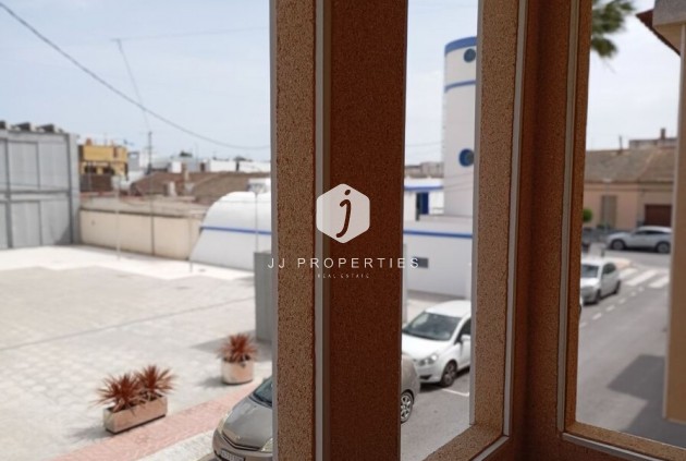 Z drugiej ręki - Szalet -
Daya Vieja - Costa Blanca