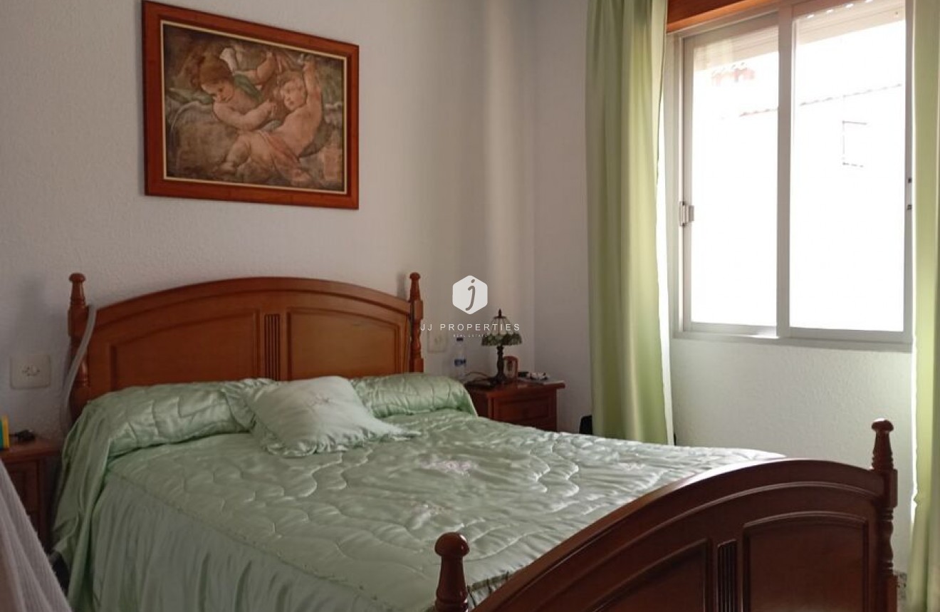 Z drugiej ręki - Szalet -
Daya Vieja - Costa Blanca