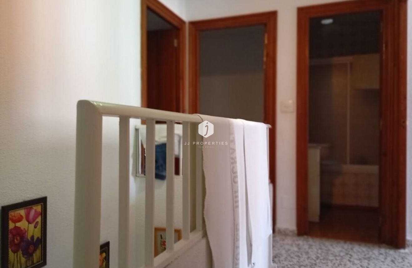 Z drugiej ręki - Szalet -
Daya Vieja - Costa Blanca