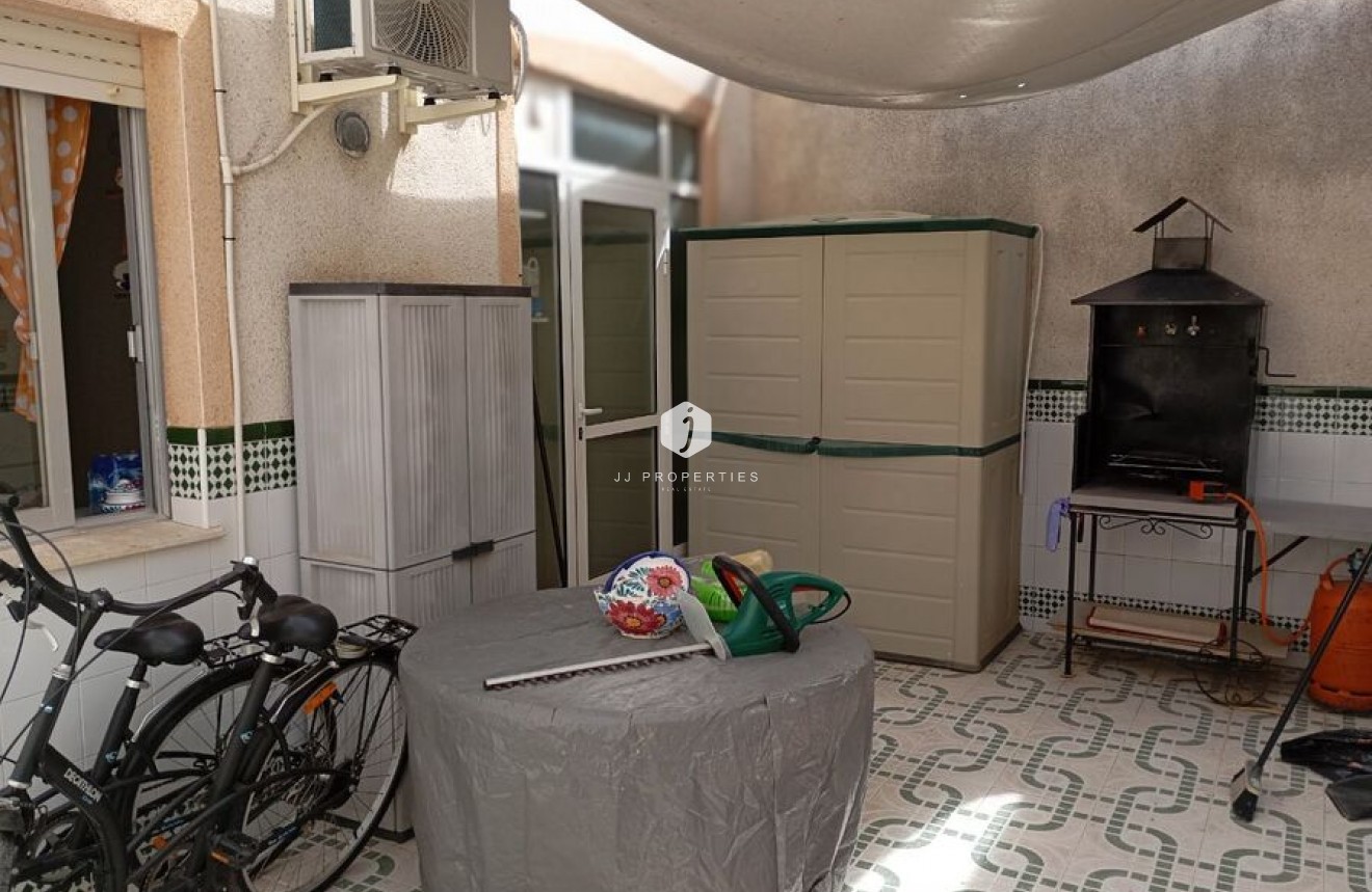 Z drugiej ręki - Szalet -
Daya Vieja - Costa Blanca