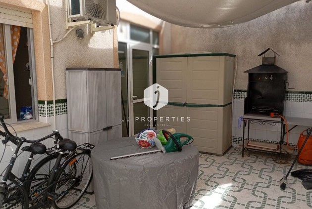 Z drugiej ręki - Szalet -
Daya Vieja - Costa Blanca
