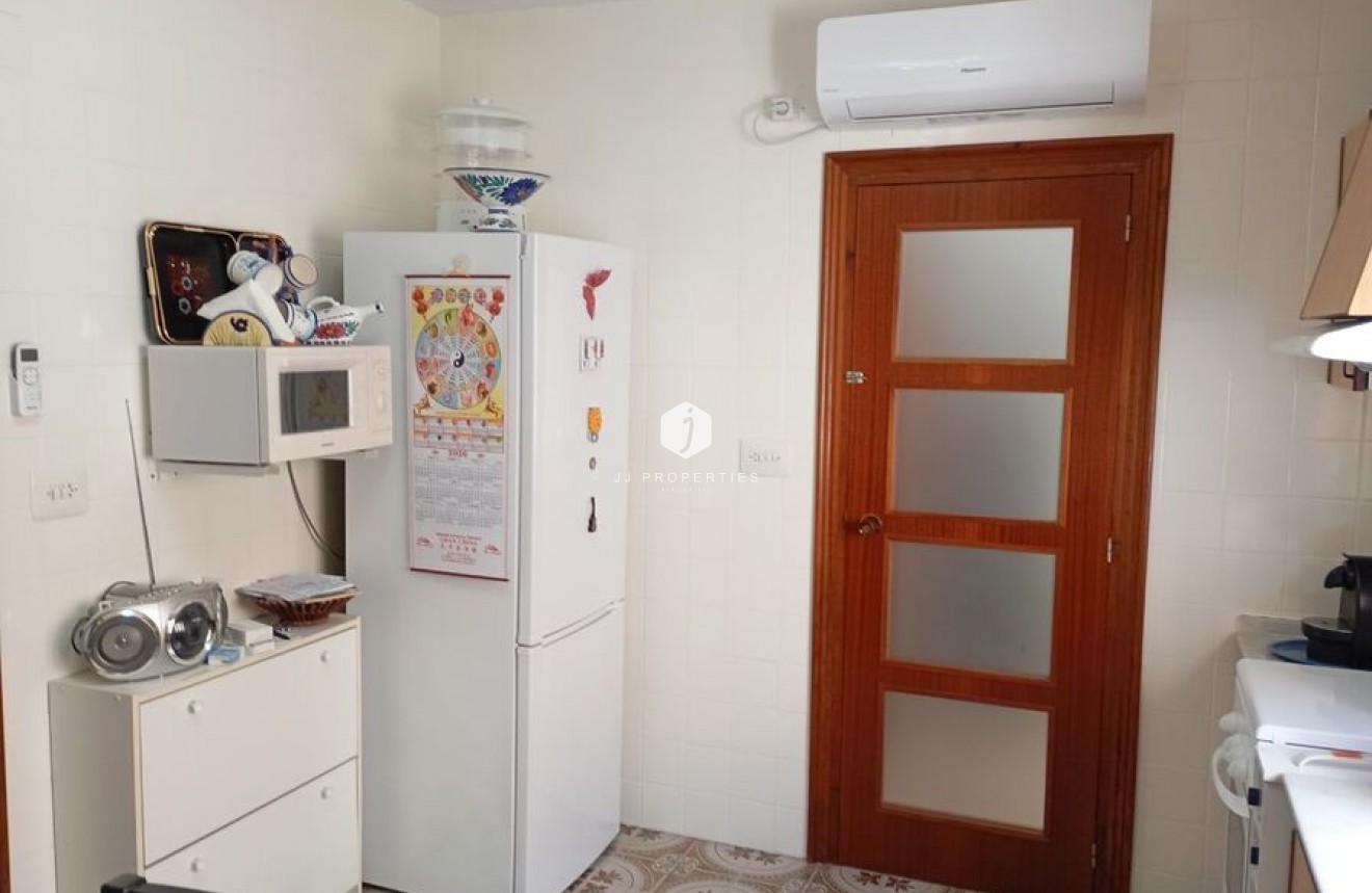Z drugiej ręki - Szalet -
Daya Vieja - Costa Blanca