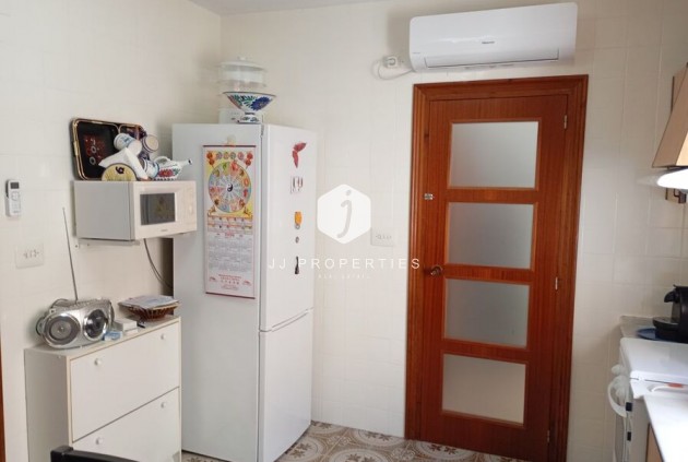 Z drugiej ręki - Szalet -
Daya Vieja - Costa Blanca