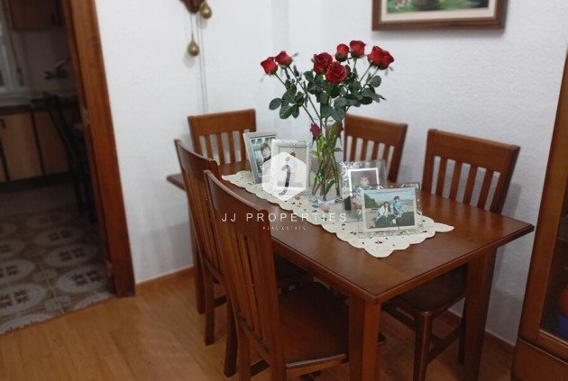 Z drugiej ręki - Szalet -
Daya Vieja - Costa Blanca