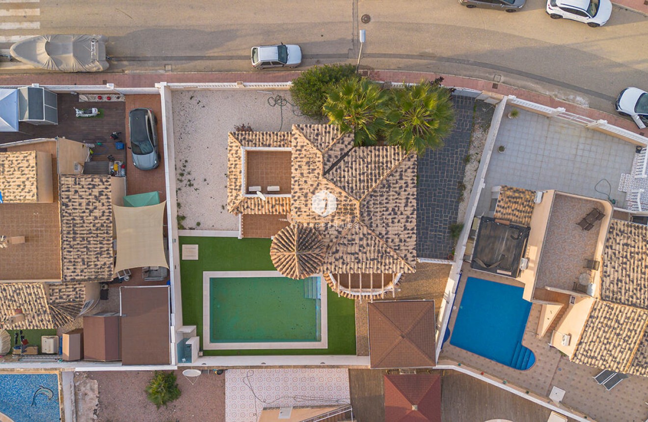 Segunda mano - Villa -
Ciudad Quesada