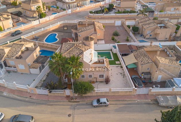Segunda mano - Villa -
Ciudad Quesada