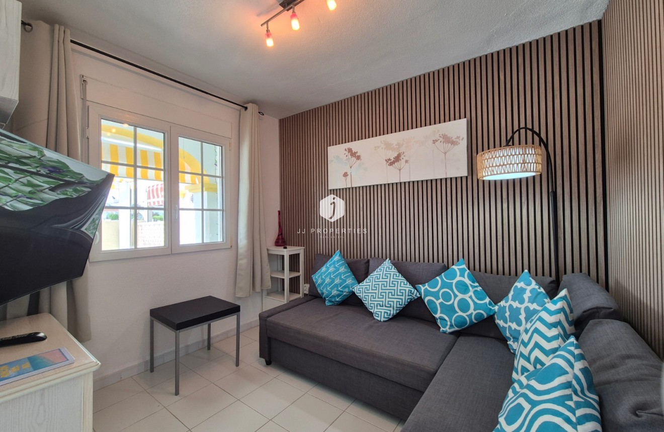 Segunda mano - Apartamento / piso -
San Miguel de Salinas - Inland