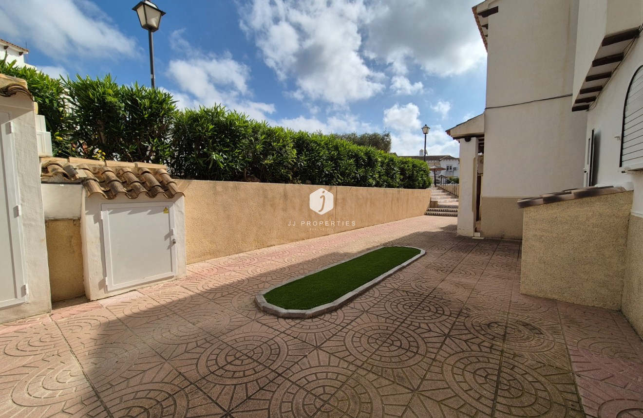Segunda mano - Apartamento / piso -
San Miguel de Salinas - Inland