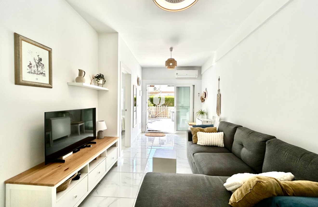 Resale - Apartment / flat -
La Zenia - Costa Blanca