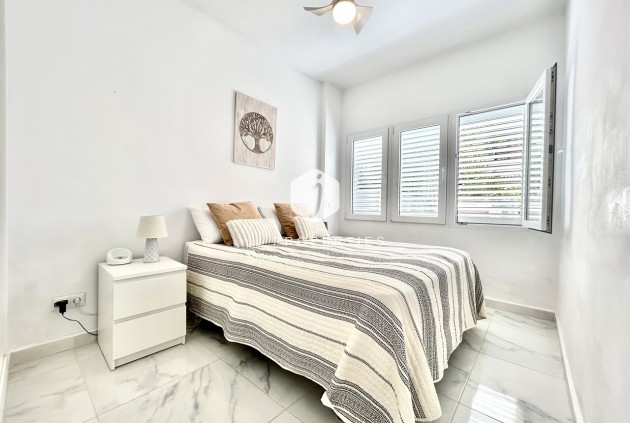 Resale - Apartment / flat -
La Zenia - Costa Blanca