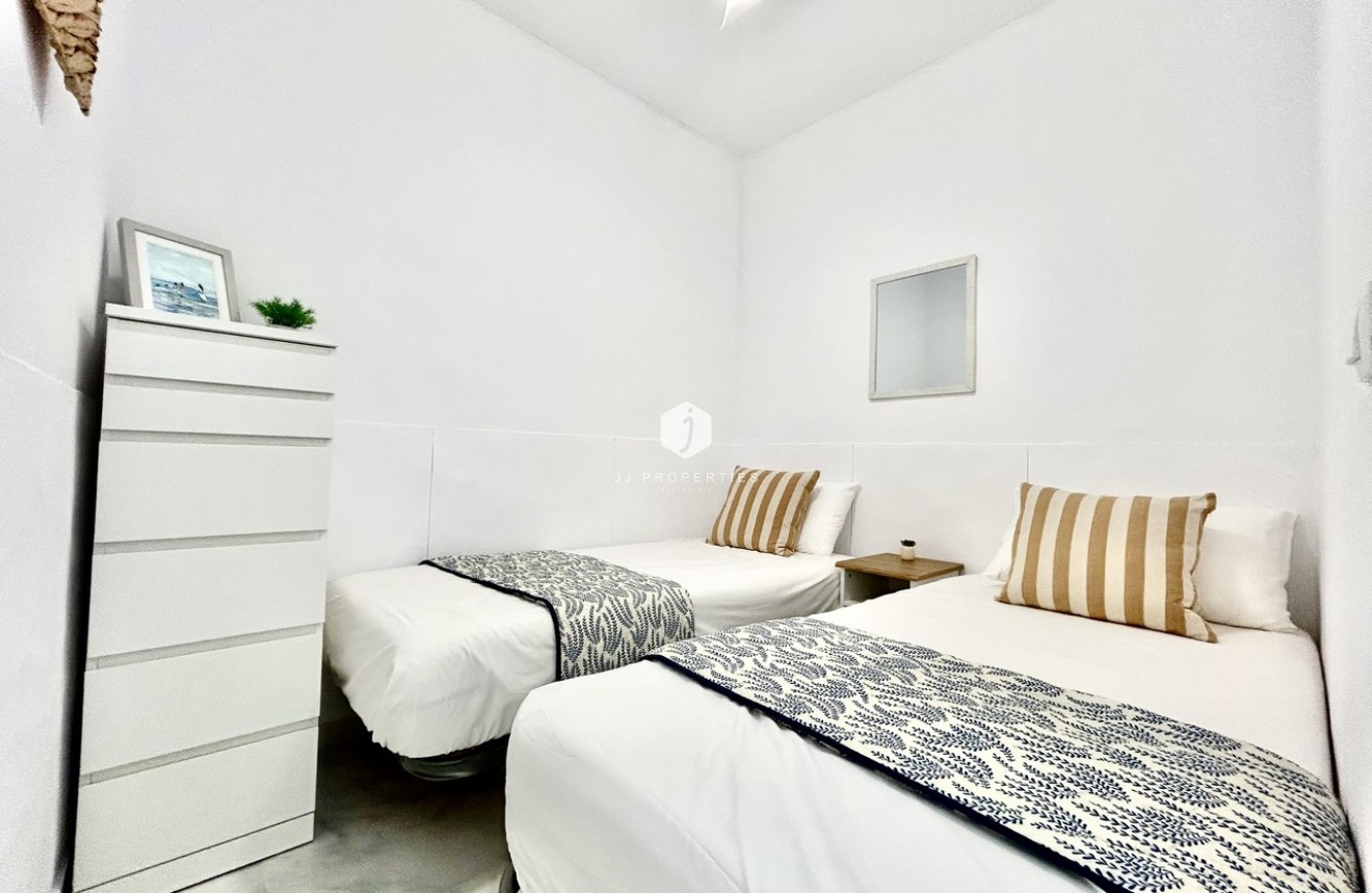 Resale - Apartment / flat -
La Zenia - Costa Blanca