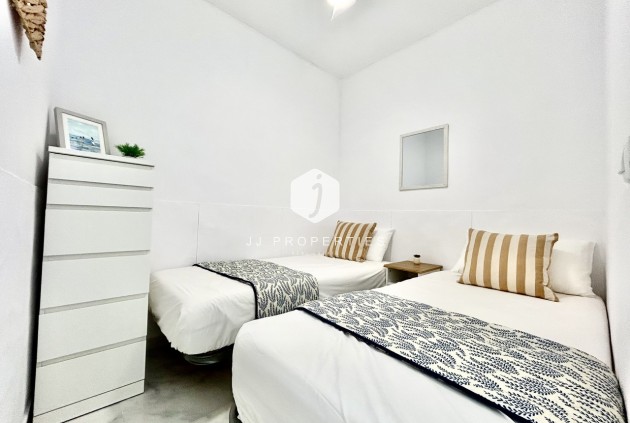 Resale - Apartment / flat -
La Zenia - Costa Blanca