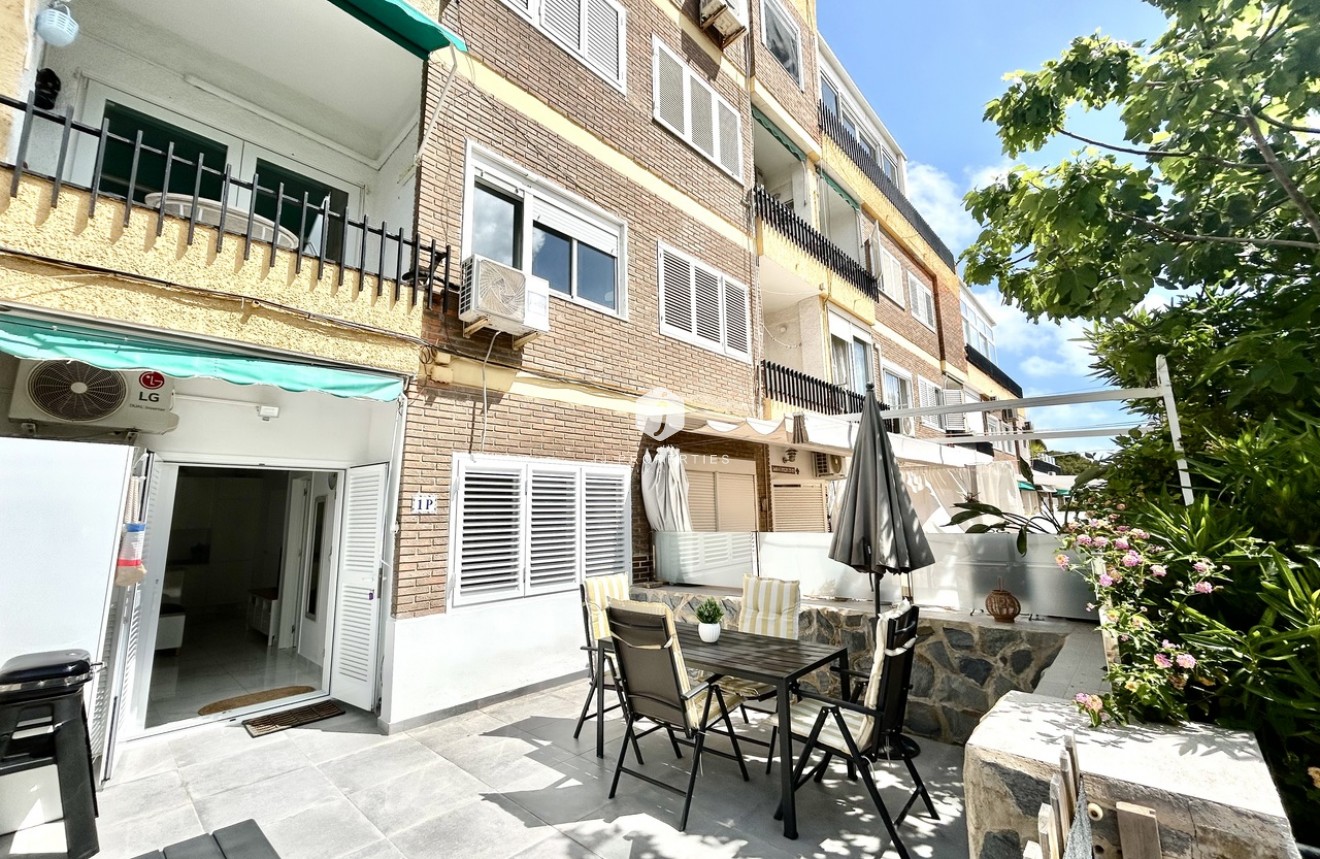 Resale - Apartment / flat -
La Zenia - Costa Blanca