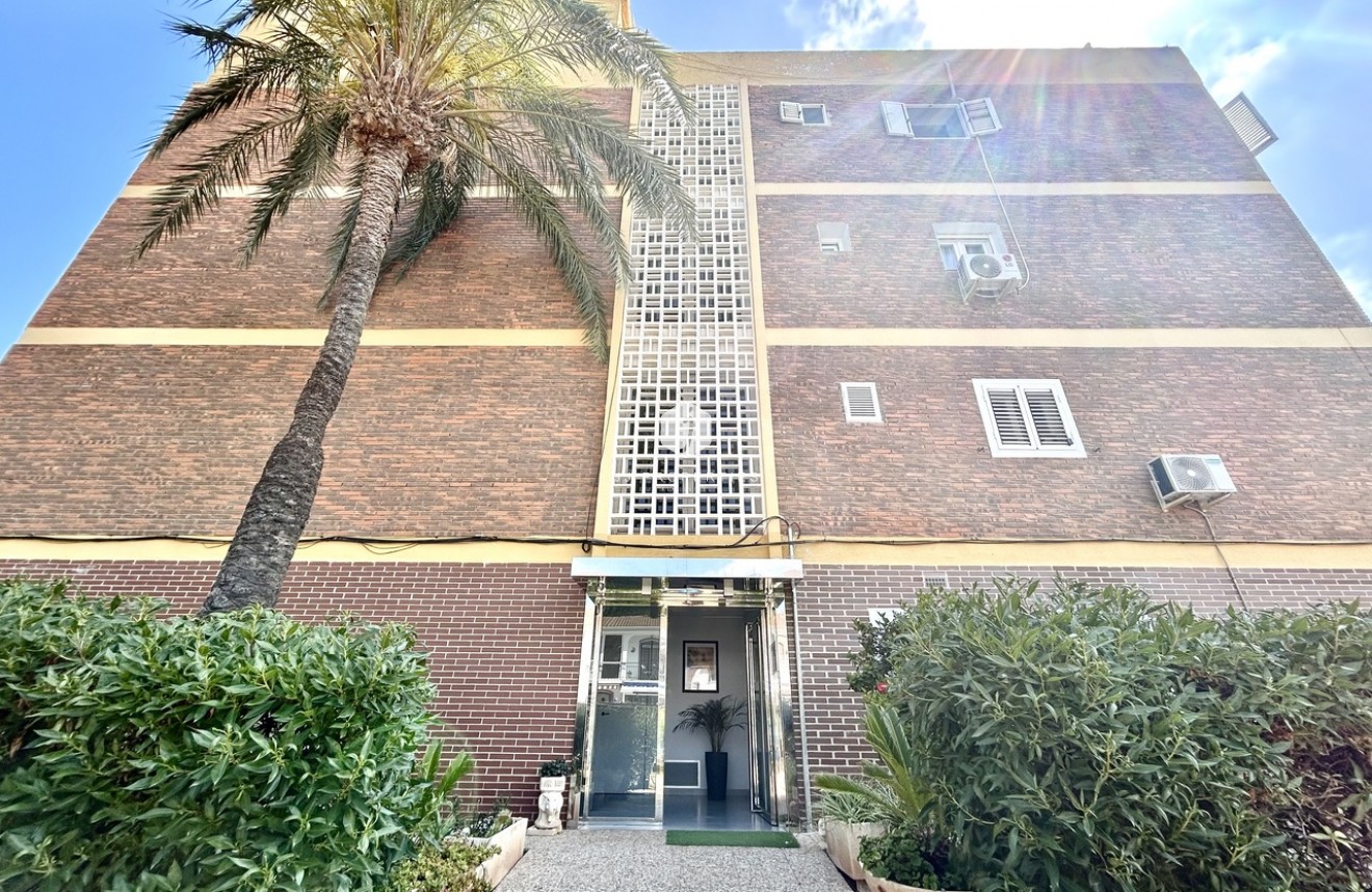 Resale - Apartment / flat -
La Zenia - Costa Blanca
