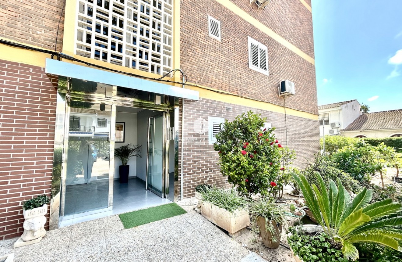 Resale - Apartment / flat -
La Zenia - Costa Blanca