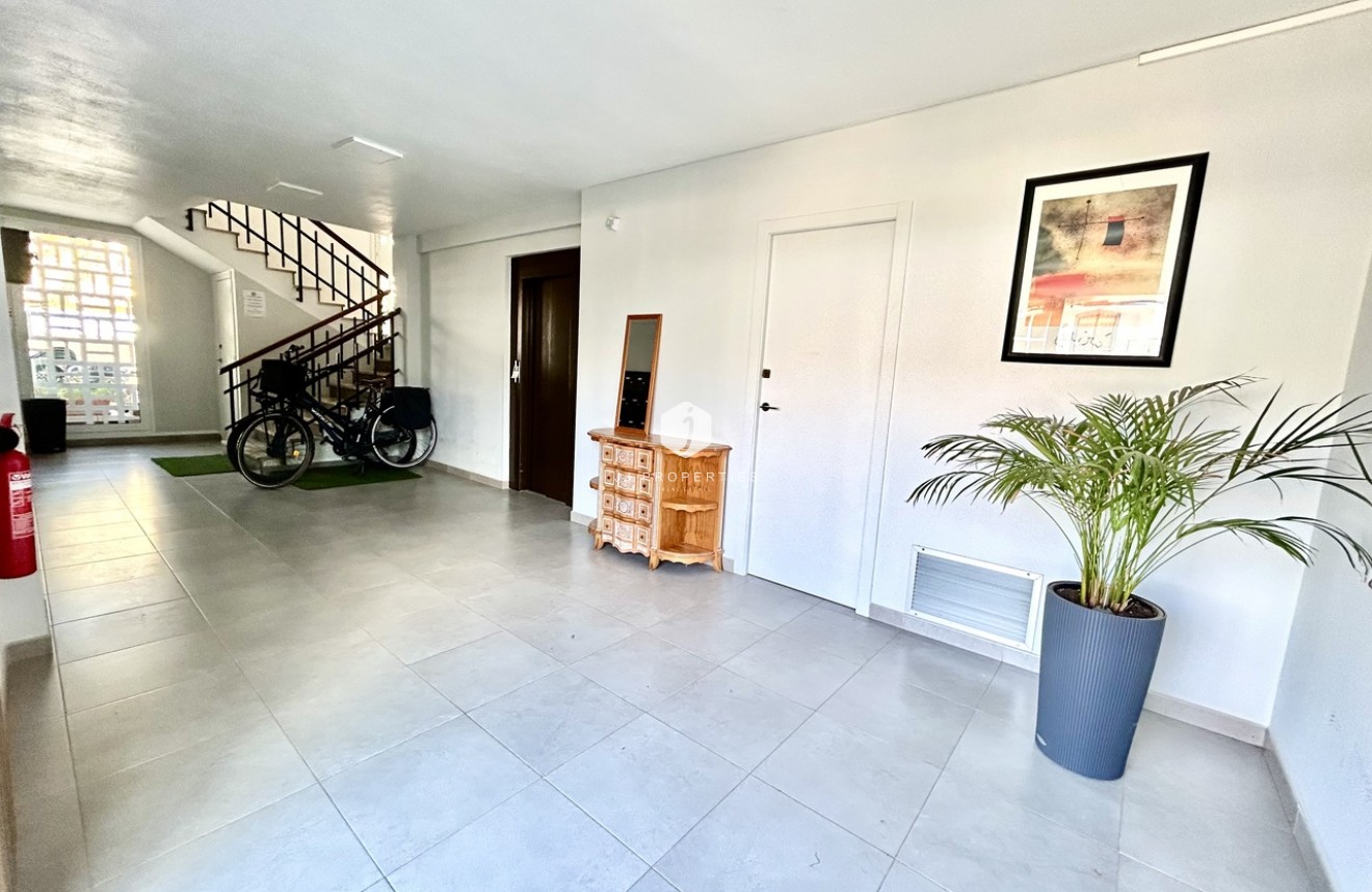 Resale - Apartment / flat -
La Zenia - Costa Blanca