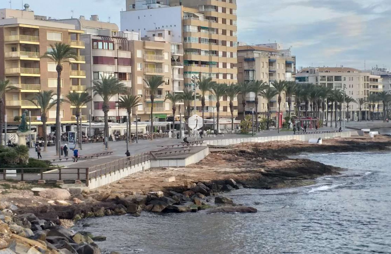 D'occasion - Appartement -
Torrevieja - Costa Blanca