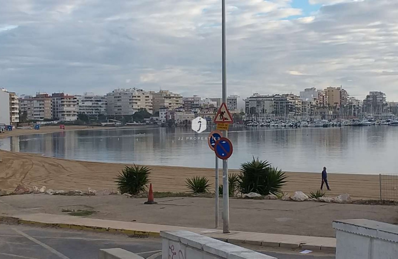 D'occasion - Appartement -
Torrevieja - Costa Blanca