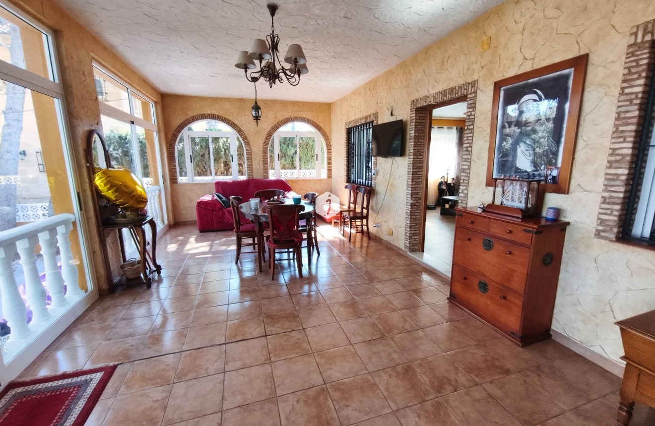 Resale - Villa -
Torrevieja - Los Balcones
