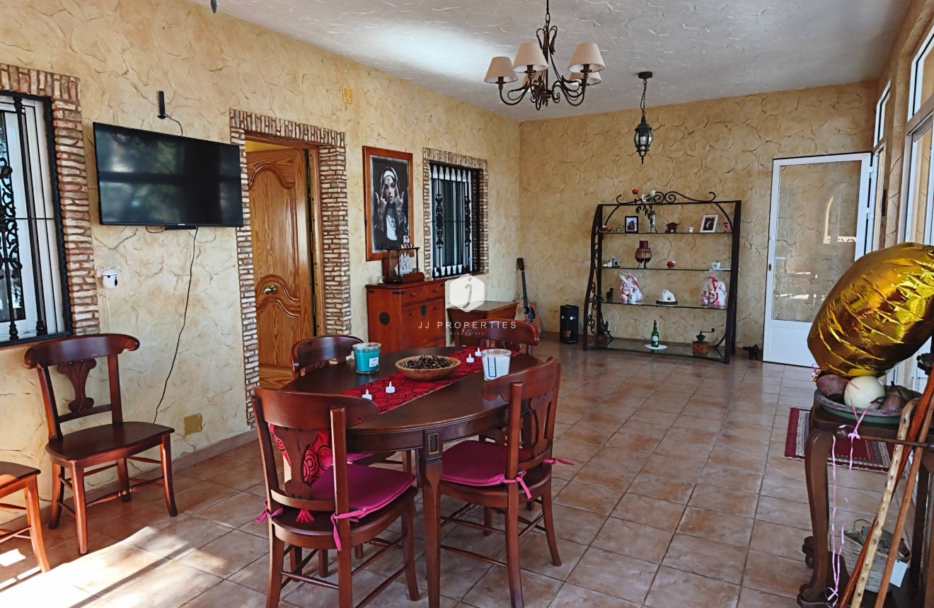 Resale - Villa -
Torrevieja - Los Balcones