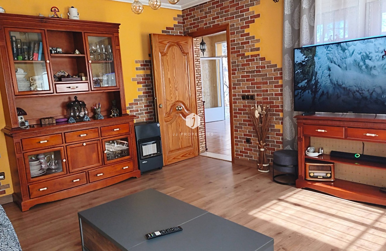 Resale - Villa -
Torrevieja - Los Balcones