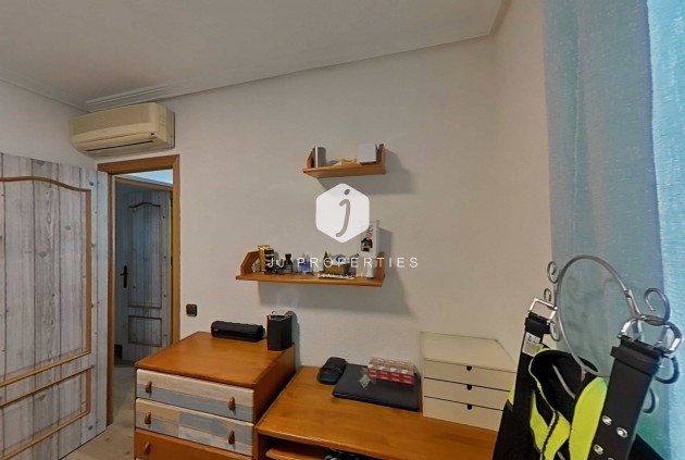 Resale - Villa -
Torrevieja - Los Balcones