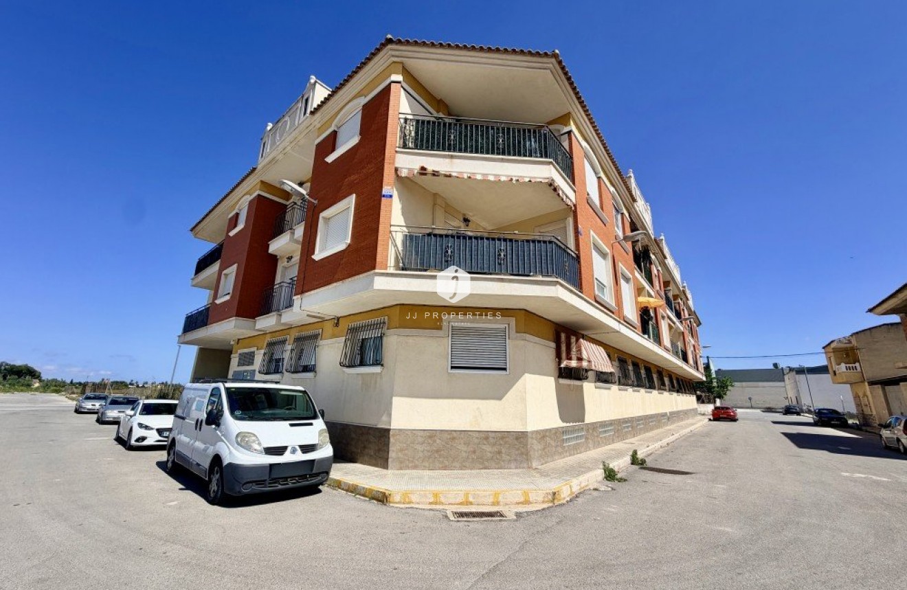 Resale - Apartment / flat -
Dolores - Costa Blanca