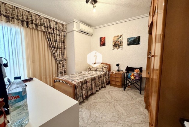 Resale - Apartment / flat -
Torrevieja - Costa Blanca